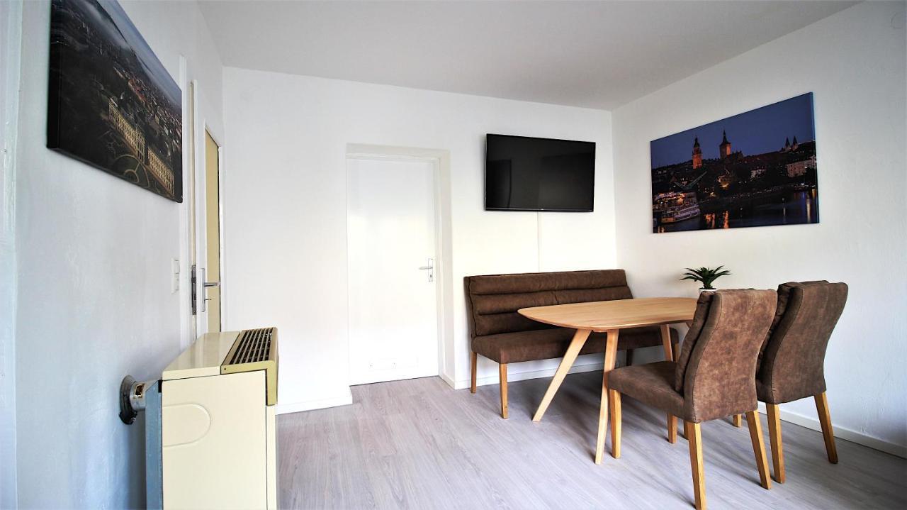 Central & Lovely - For Up To 6 Persons Wurzburg Bagian luar foto
